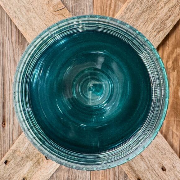 NWT-Starbucks-2024-Valentines Day Tri-Color Gradient Grid-24floz Cold Tumbler - Picture 7 of 8